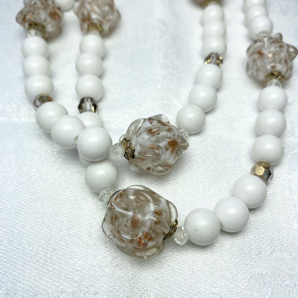Vtg Double Strand White AB Chunky Texture Clear Amber Tone Acrylic Bead Necklace - Picture 5 of 10